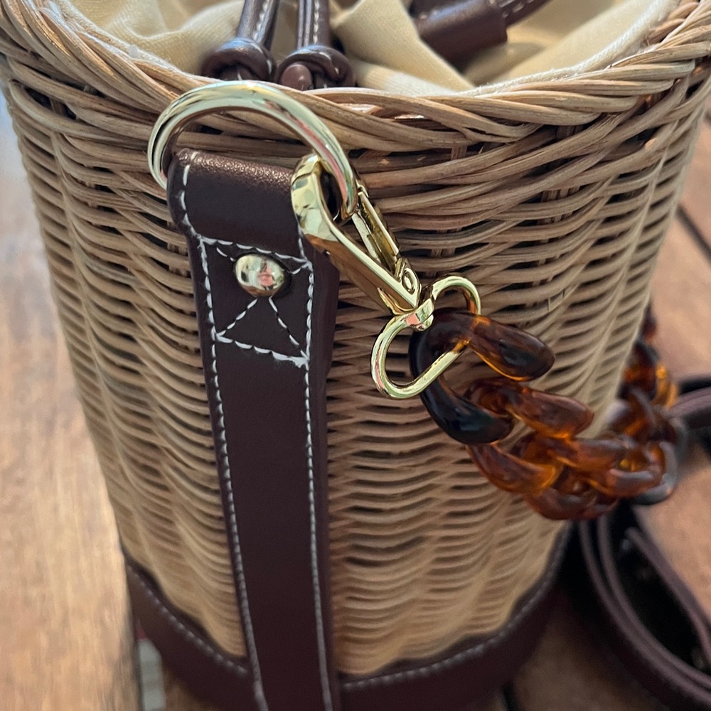NWOT Wicker Weave Handmade Artisan Bucket Bag w/ extra crossbodystrap - Picture 3 of 8